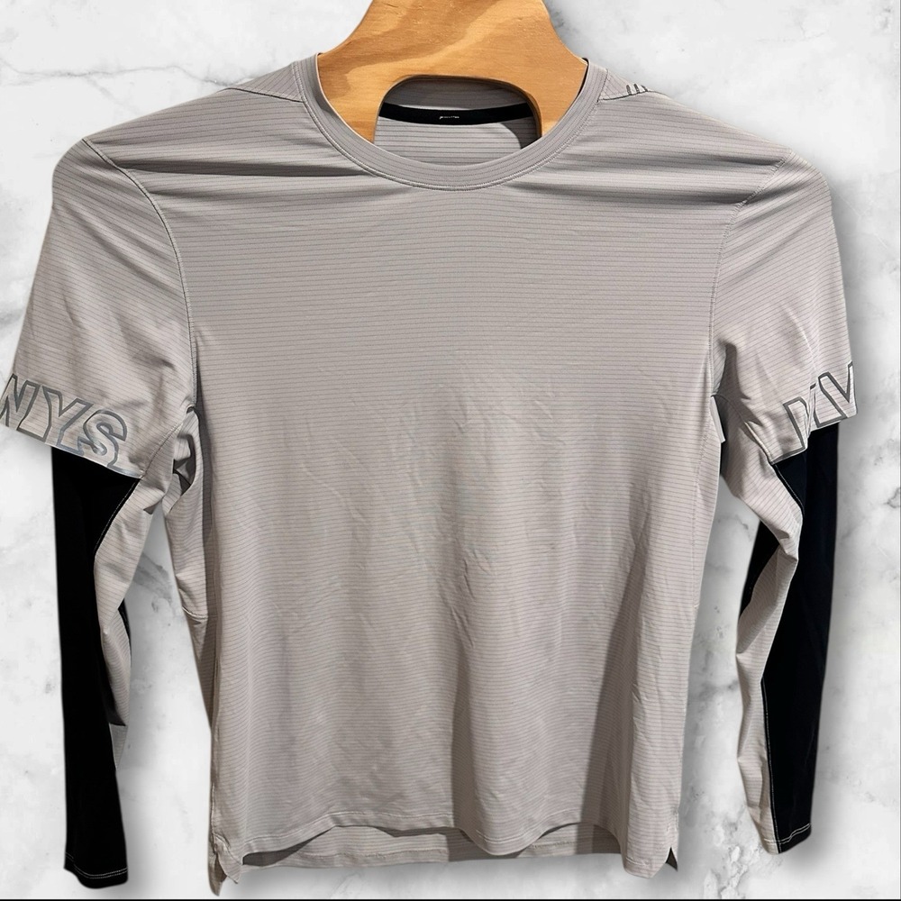 Lululemon Mens Light Grey Long Sleeve W/"always moving" on sleeves‎ (size M)